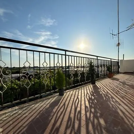 Casa Lea - *